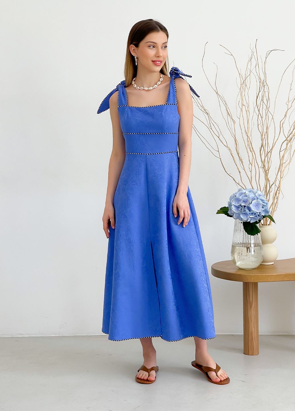 Блакитна міді сукня Keepsake the Label без рукавів